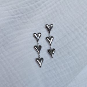 Boucles d&rsquo;oreilles trio de coeurs